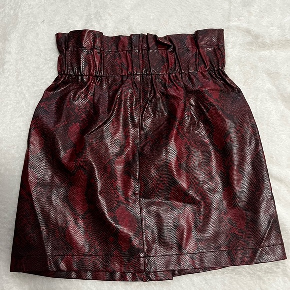 ZARA SNAKESKIN FAUX LEATHER MINI SKIRT NEW WITH TAG - Picture 4 of 4